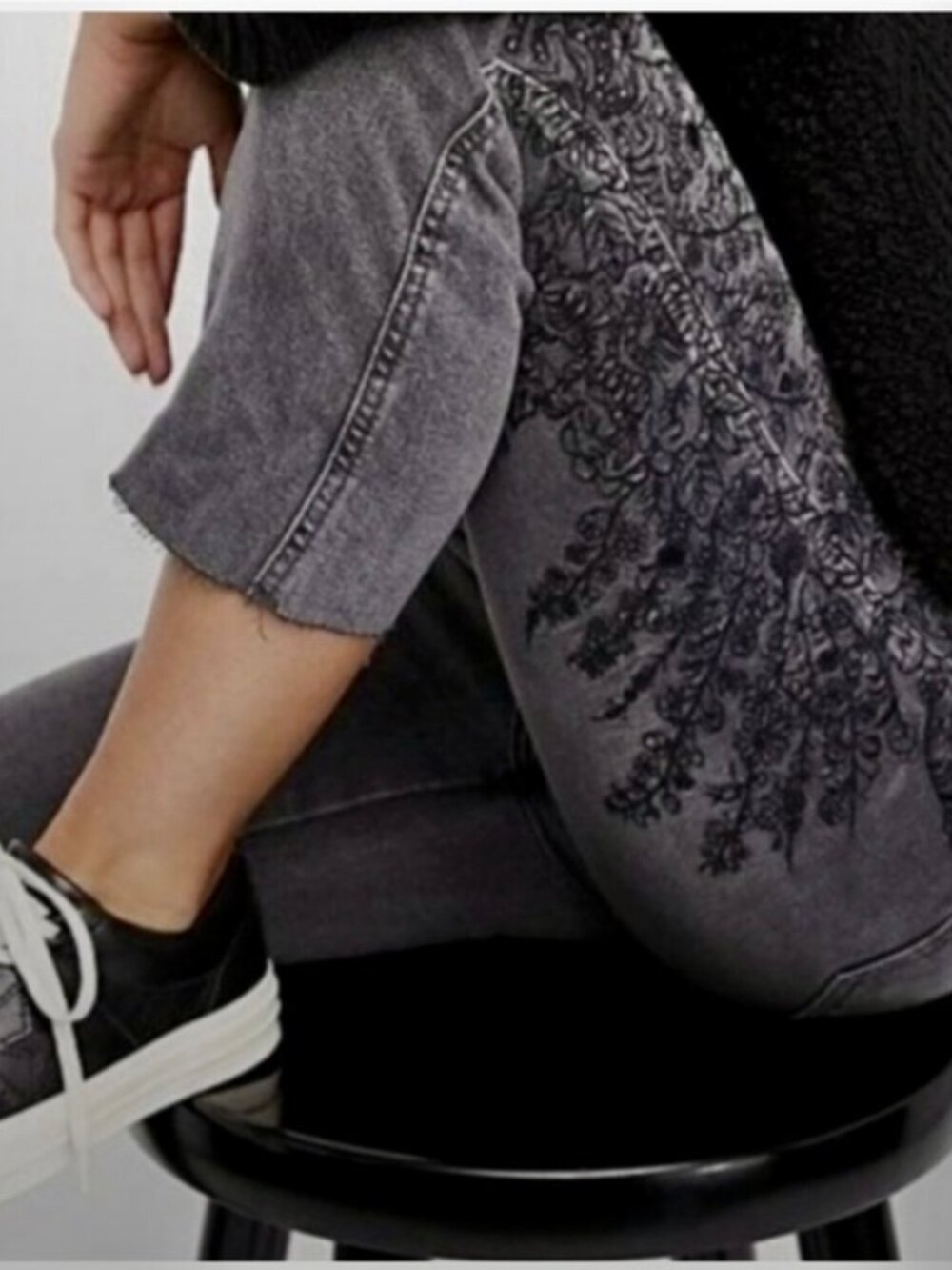 Free People Black Charcoal Denim Floral Embroidered Girlfriend Straight Jeans 28